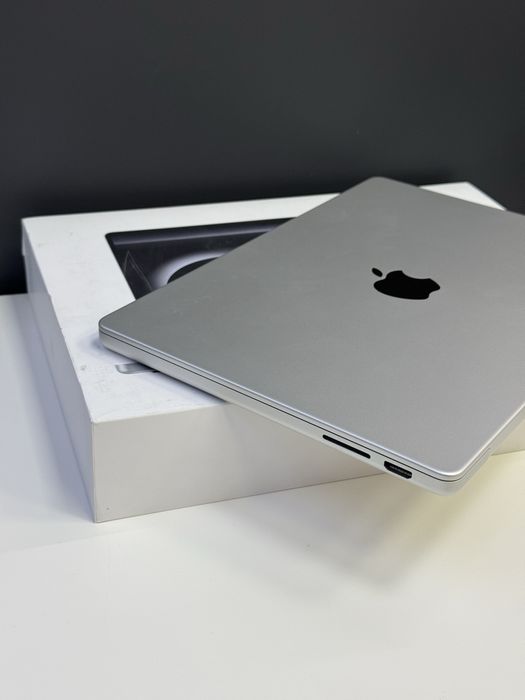 Б/у MacBook Pro 14’ M3 16/1Tb Silver | Повний комплект