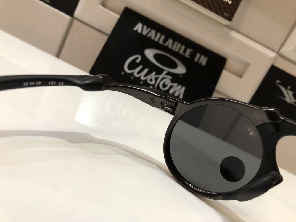 Oakley Madman Ferrari Carbon / Black Polarized Sunglasses 6019-06 New!