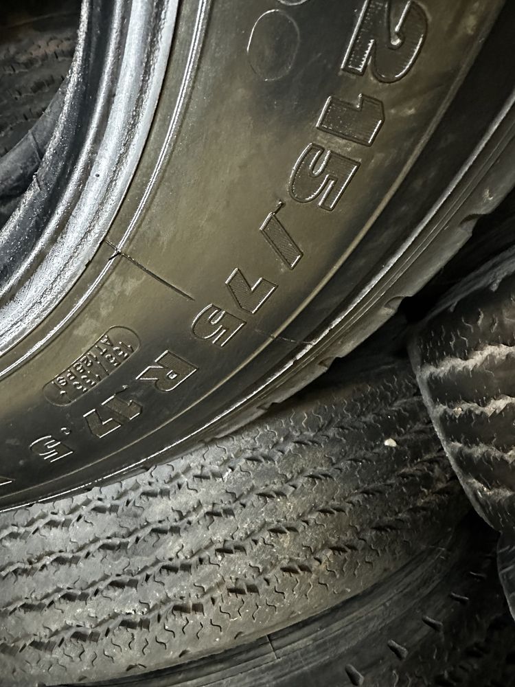 Michelin шини передні 215/75 R17,5 хороший стан