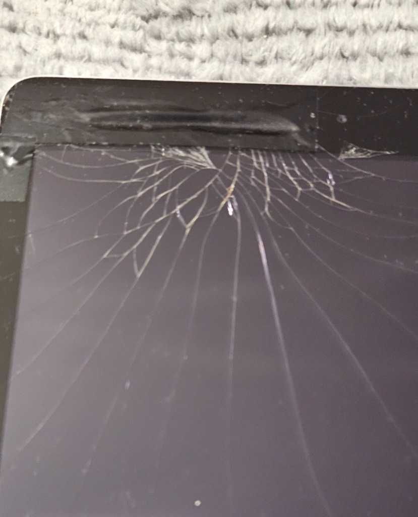 Tablet Apple Ipad (5 generacji) A1822 WiFi