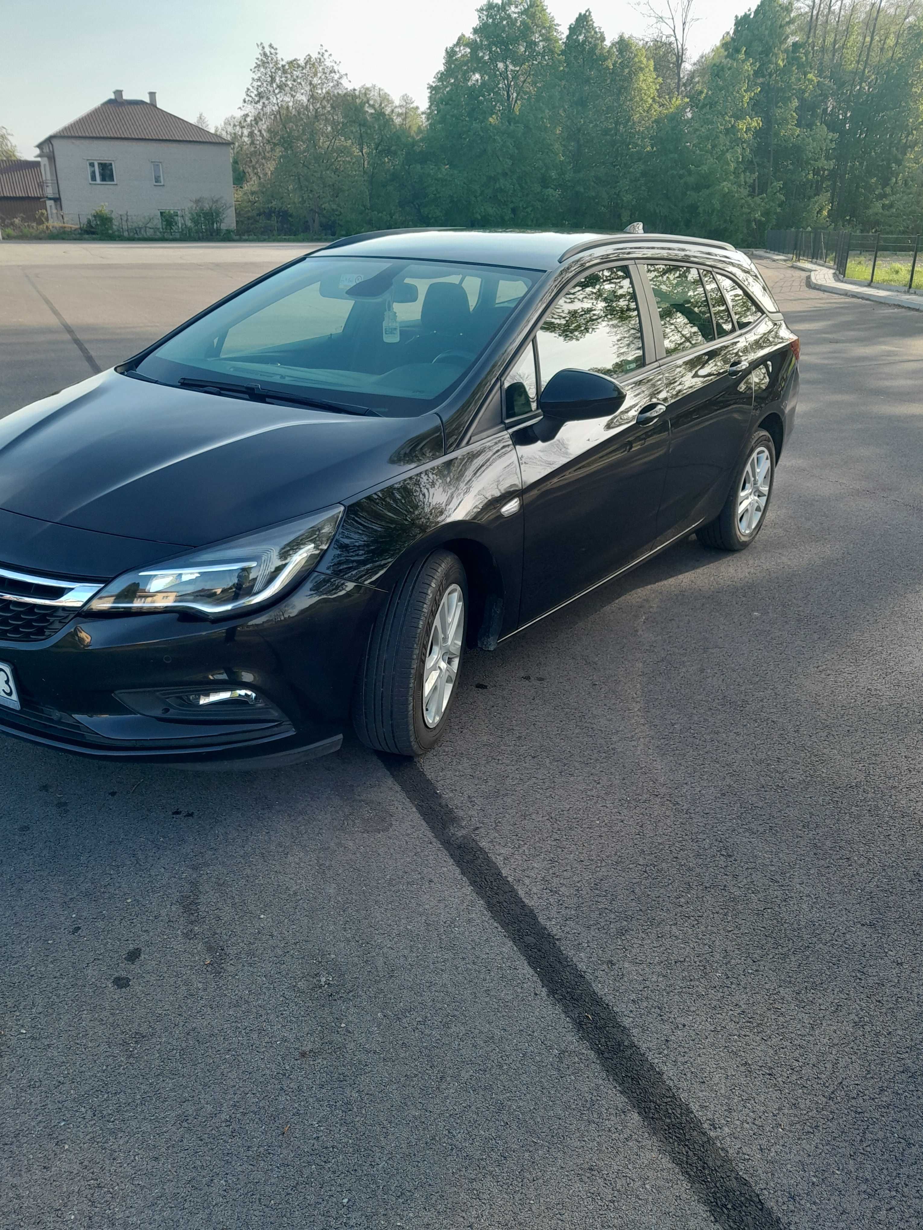 Opel astra 2017r