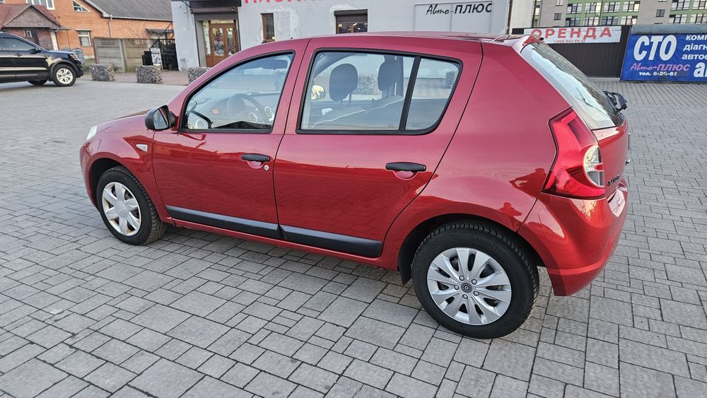 Dacia SANDERO 2012