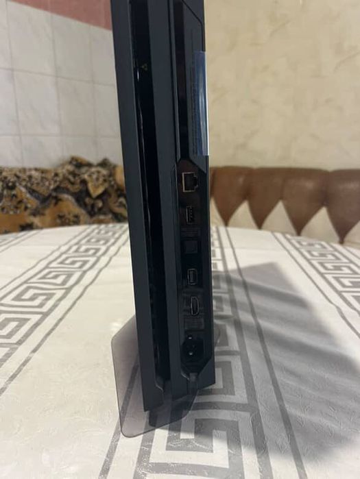 Play Station 4 pro