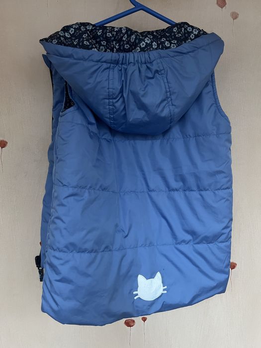 Жилетка на дівчинку 122 см двостороння