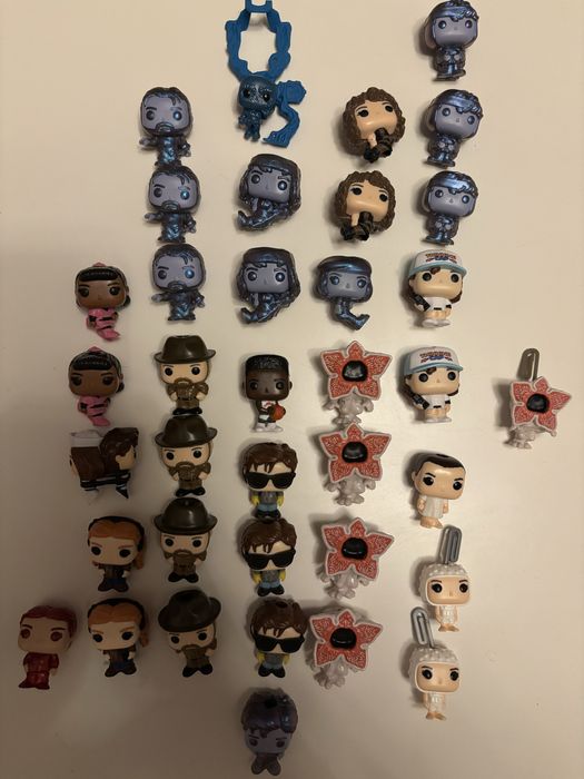 Sprzedaję zabawki Kinder Joy Stranger Things