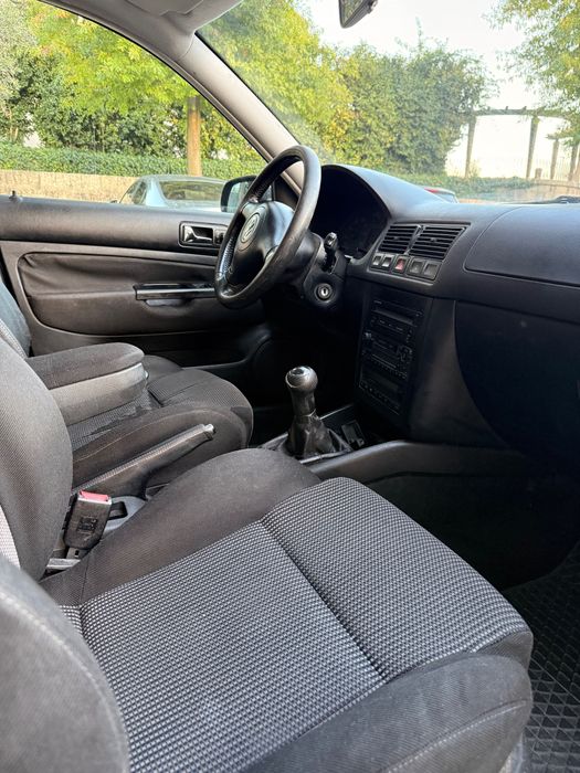 Volkswagen Golf 1.6 16v