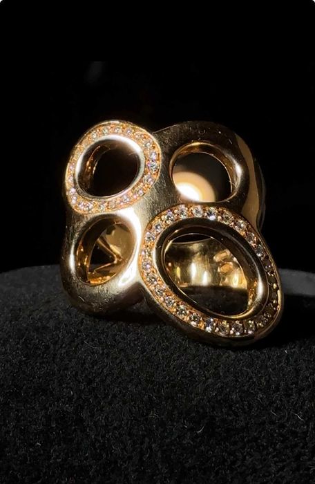 Кольцо из желтого золота с бриллиантами