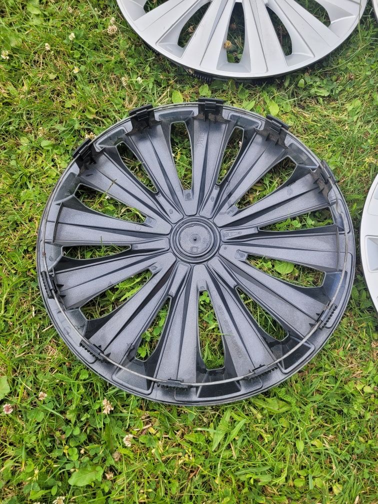 Kołpaki 16" uzywane w b.dobrym stanie