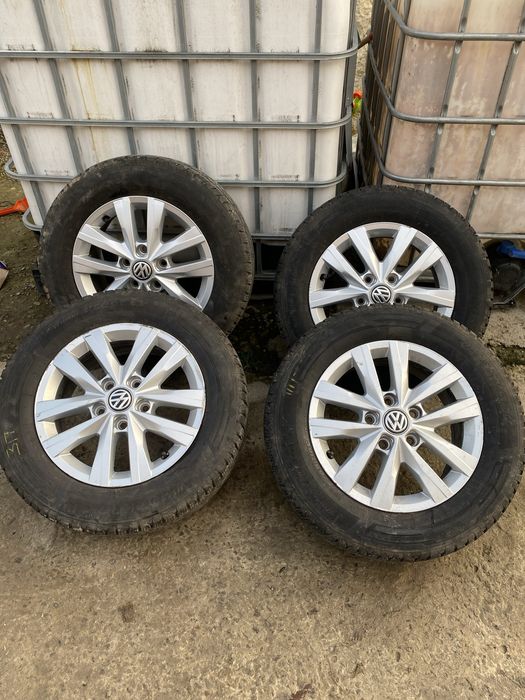 Оригінальні диски з резиною зима volkswagen 5x120 r16 c