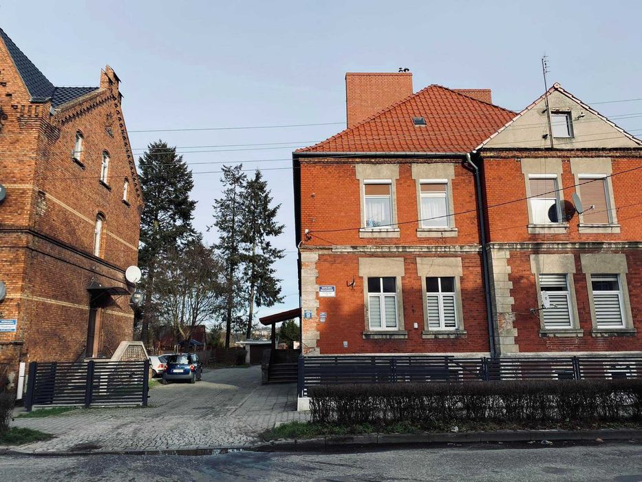 Sprzedam 3 pokojowe mieszkanie w Żaganiu 64,05 m2 + domek z ogródkiem