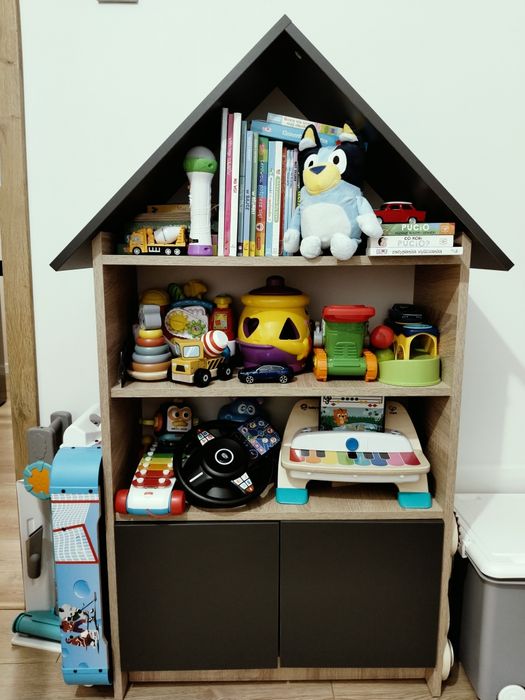 Regał domek dla dzieci