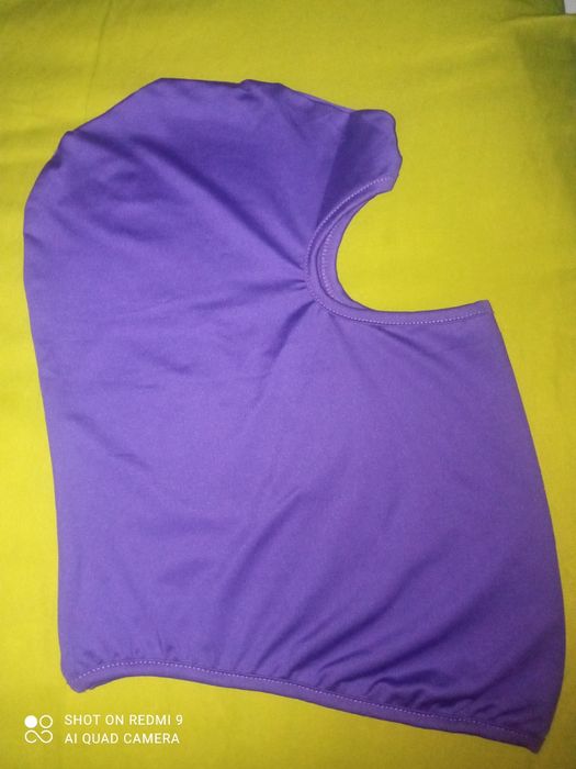 Vendo Balaclava roxa