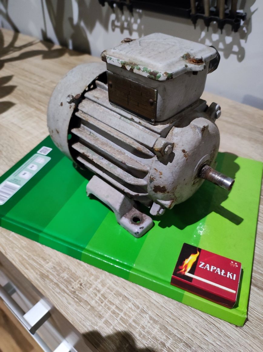 Silnik elektryczny trójfazowy 0,25 kw