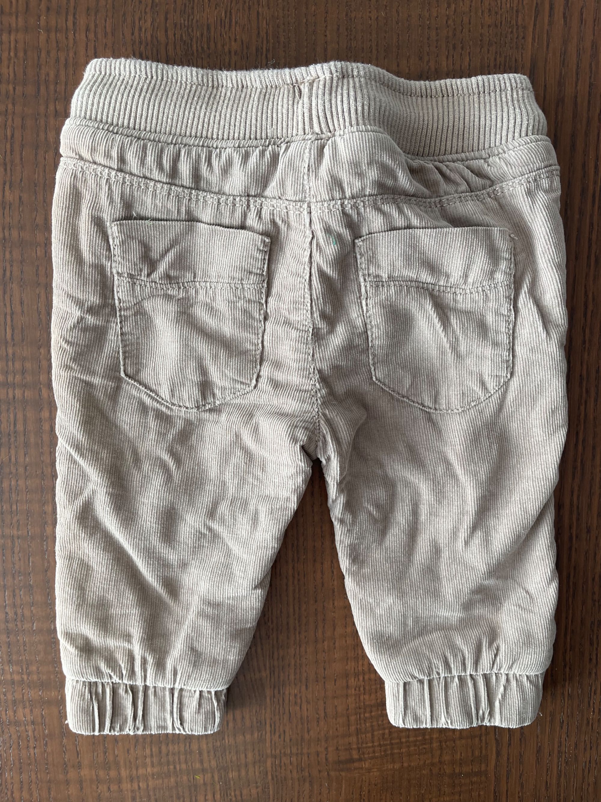 Spodnie chłopięce sztruksowe In Extenso r.62, sztruksy