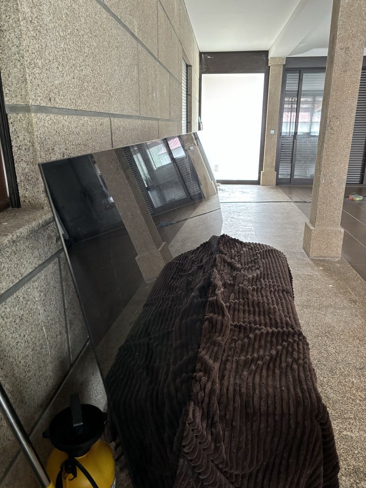 Tampo secretaria de vidro preto