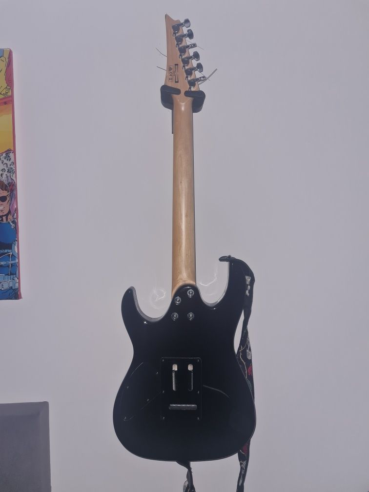 Guitarra Ibanez (modificada)