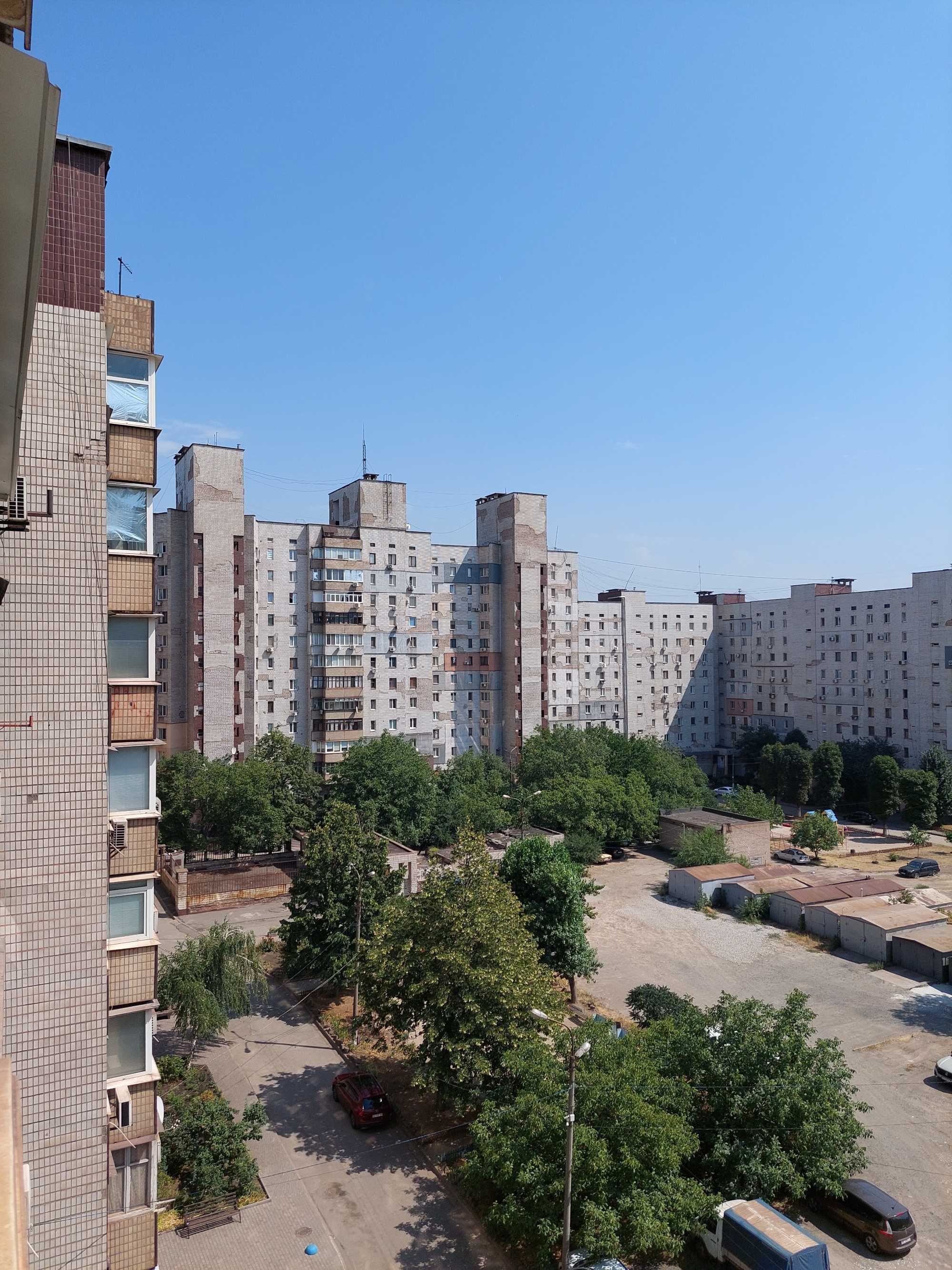 Трикімнатна Квартира Мрія .Навпроти  палац Молоді.