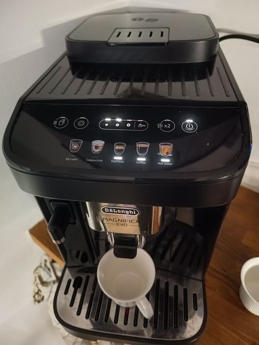 Ekspres delonghi magnifica evo