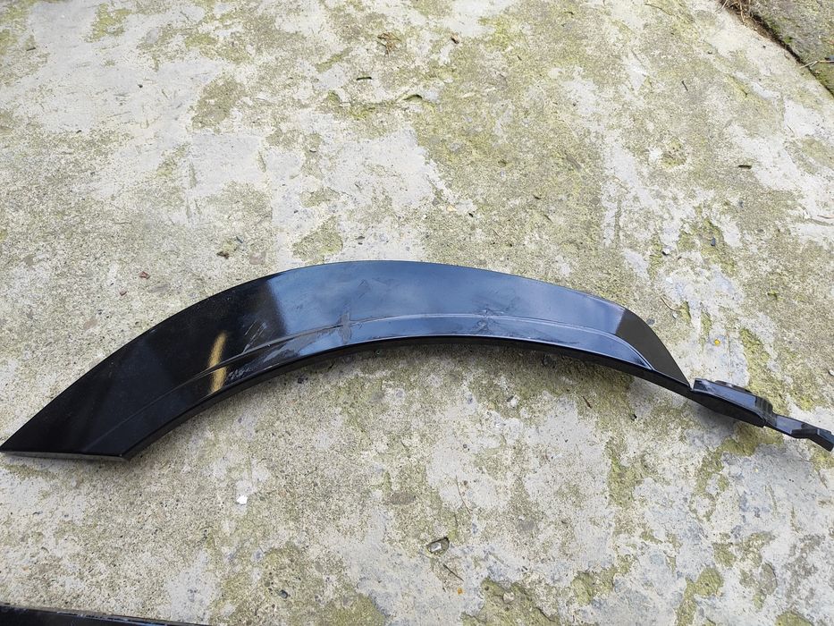 Накладка правих задніх дверей лексус rz