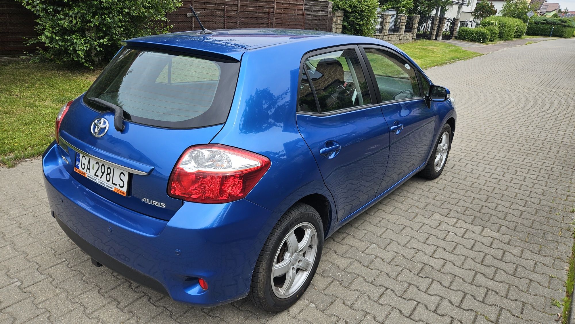 10r śliczna zadbana TOYOTA AURIS 2.0D4D 125KM od starszego Pana