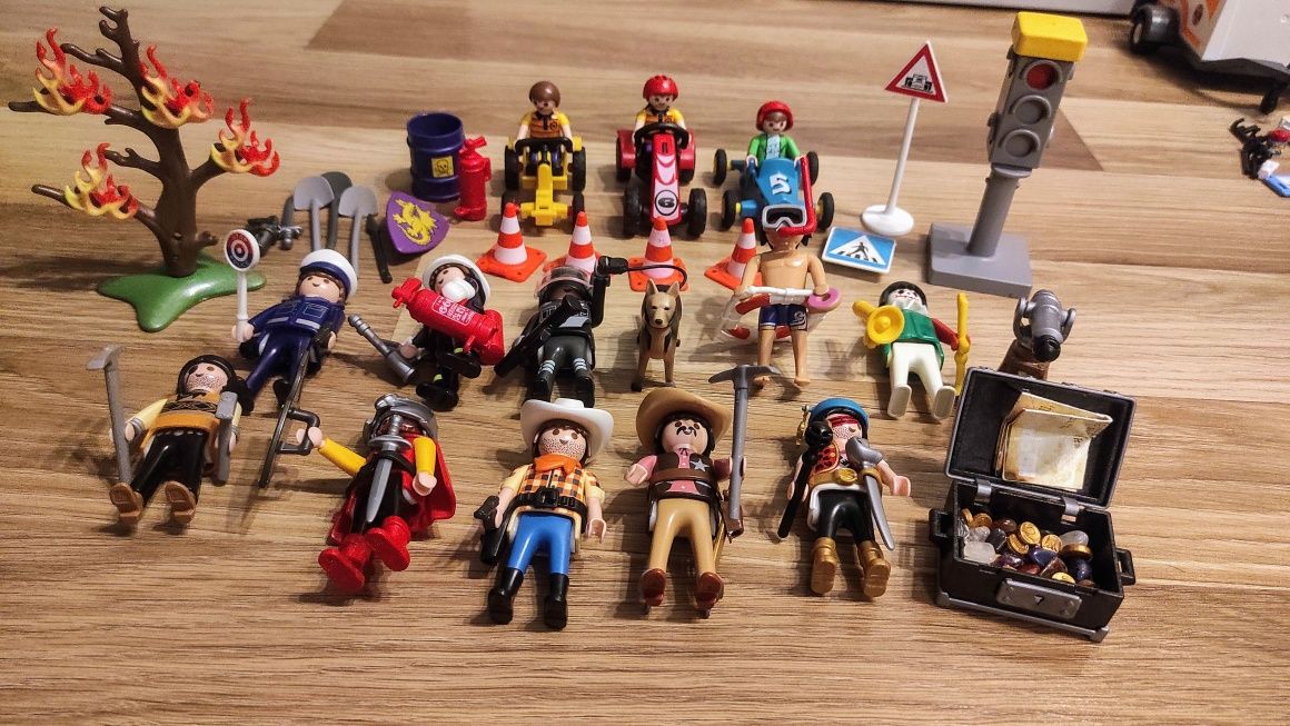 Playmobil zestaw policjant, strażak, pirat, kowboj,  rycerz , autka