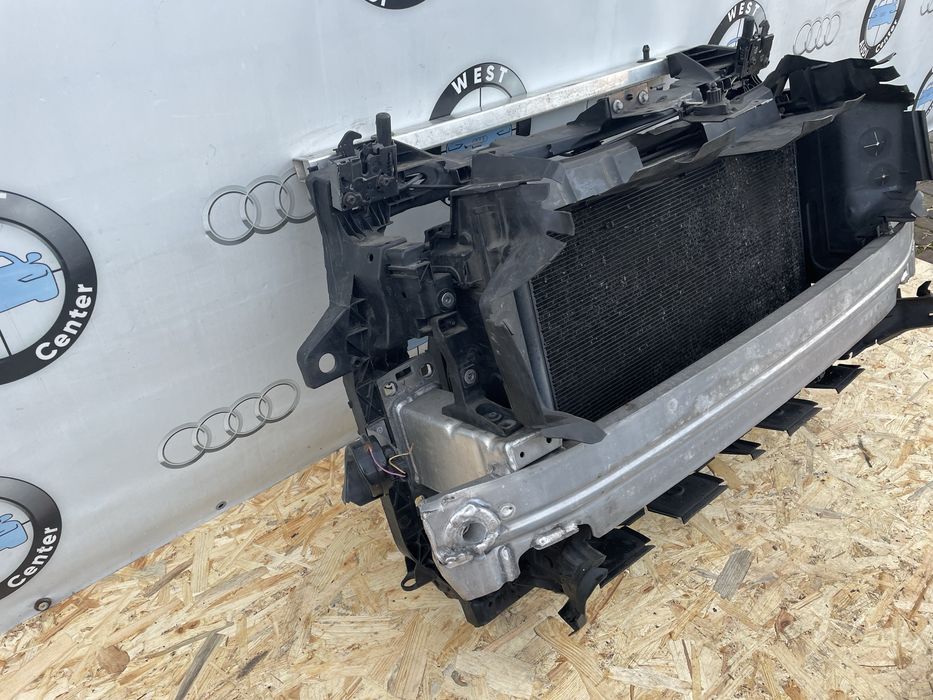 Телевізор в зборі з радіаторами 3.0 TFSI Audi Q8 4M8 Касета радіаторів