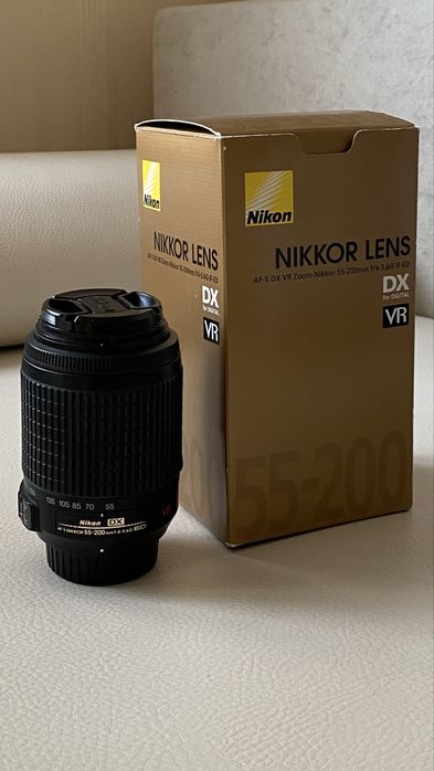 Обʼєктив Nikon Nikkor AF-S DX 55-200mm f/4-5.6G ED VR