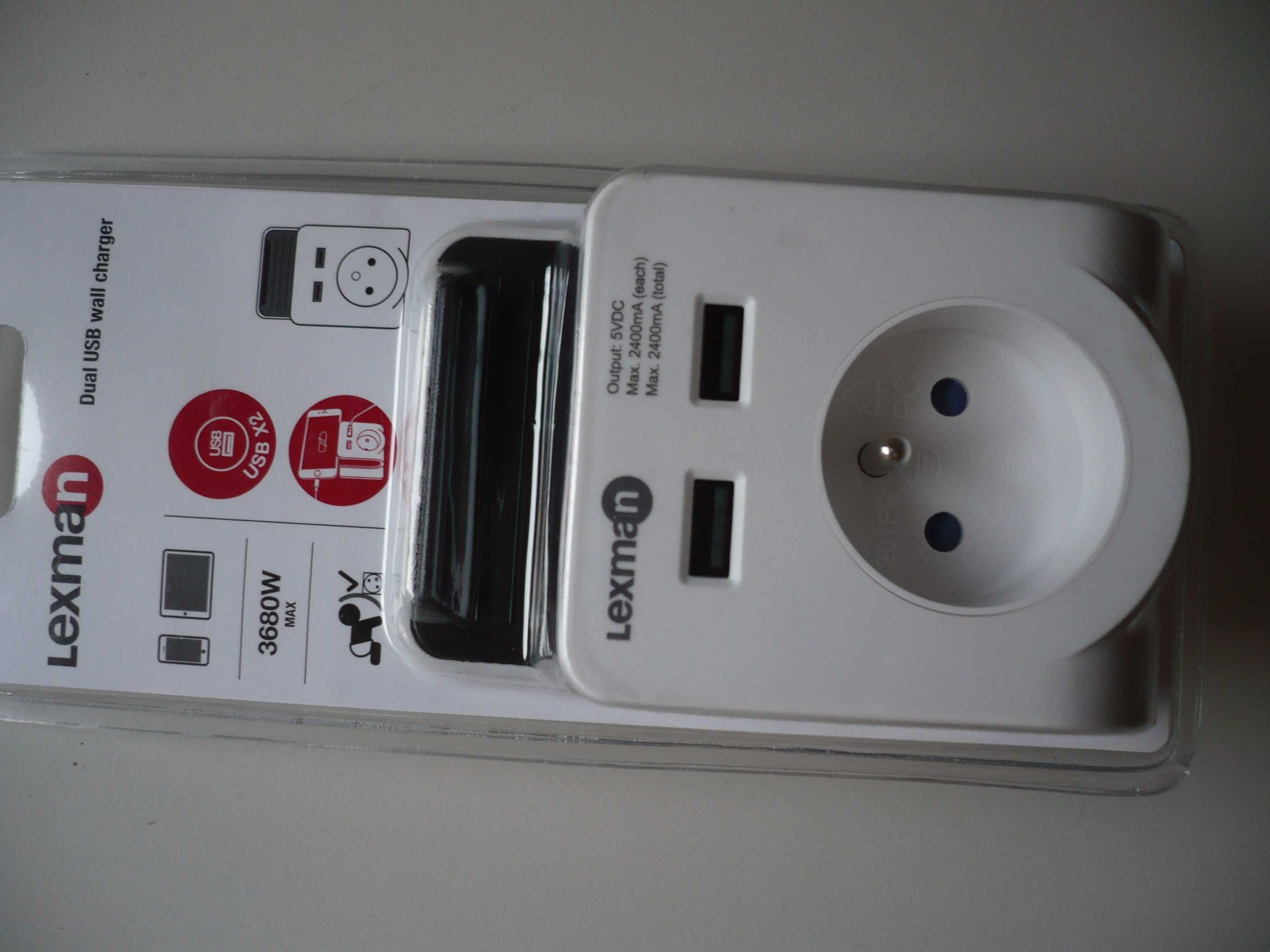 ładowarka ścienna sieciowa z gniazdem  230V 2 x USB i podstawką