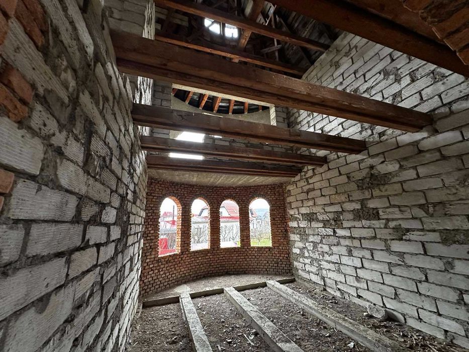 Продається будинок в с. Середнє Водяне