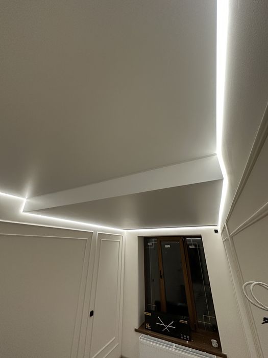 Натяжні стели / Натяжные потолки