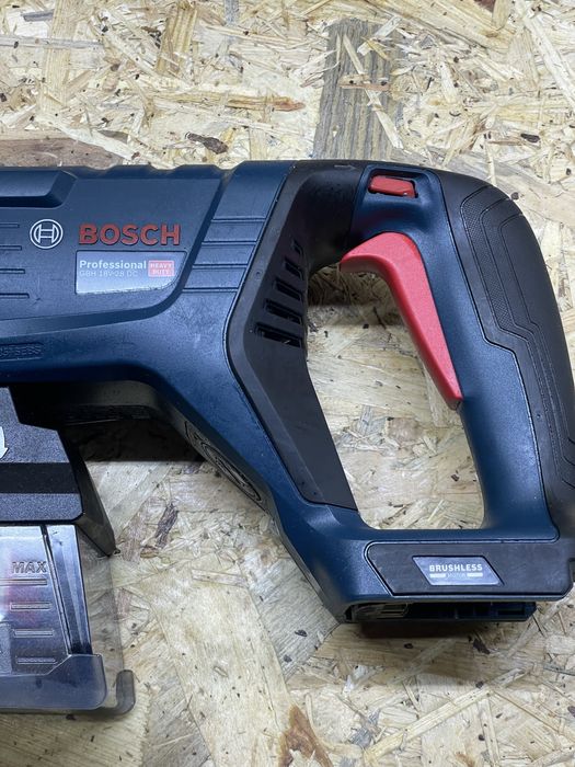 Młot udarowy bosch
