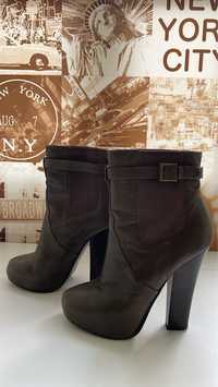 Botins Nine West