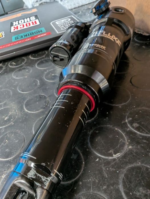 Rock Shox SuperDeluxe Ultimate Thrushaft 230x62,5