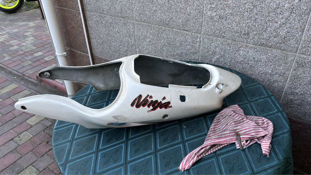 Пластик на Kawasaki ninja zx9r 2000-2003