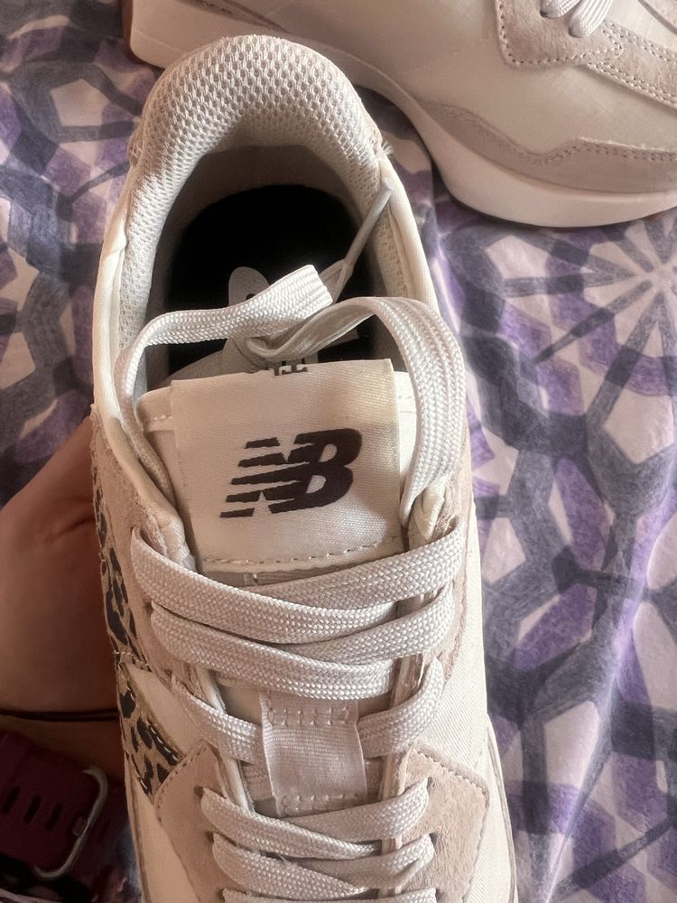 Buty New Balance panterka 327