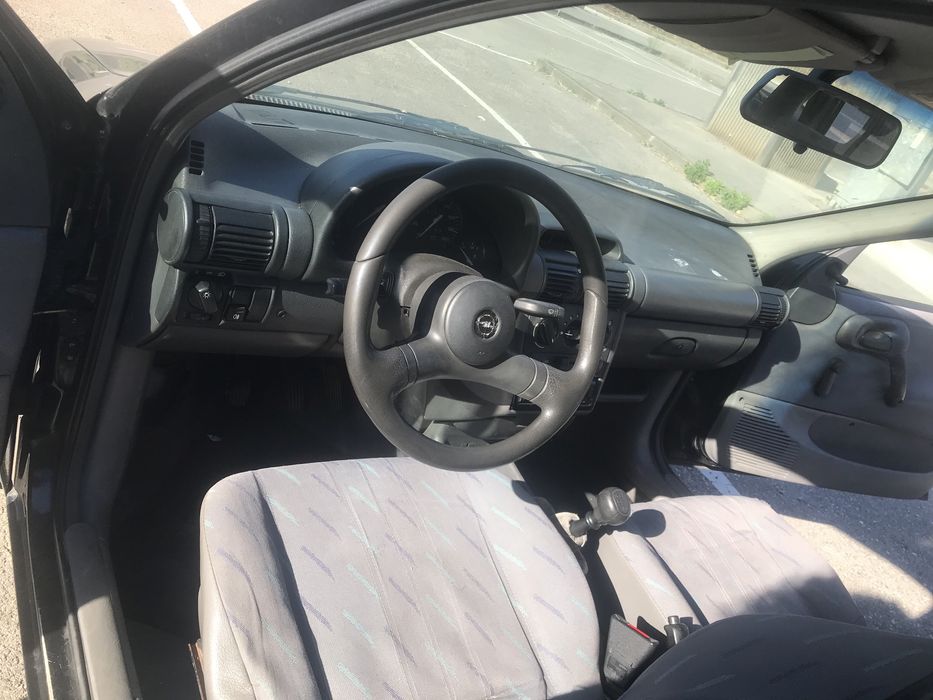 Carro com problema nos travoes(reservado)