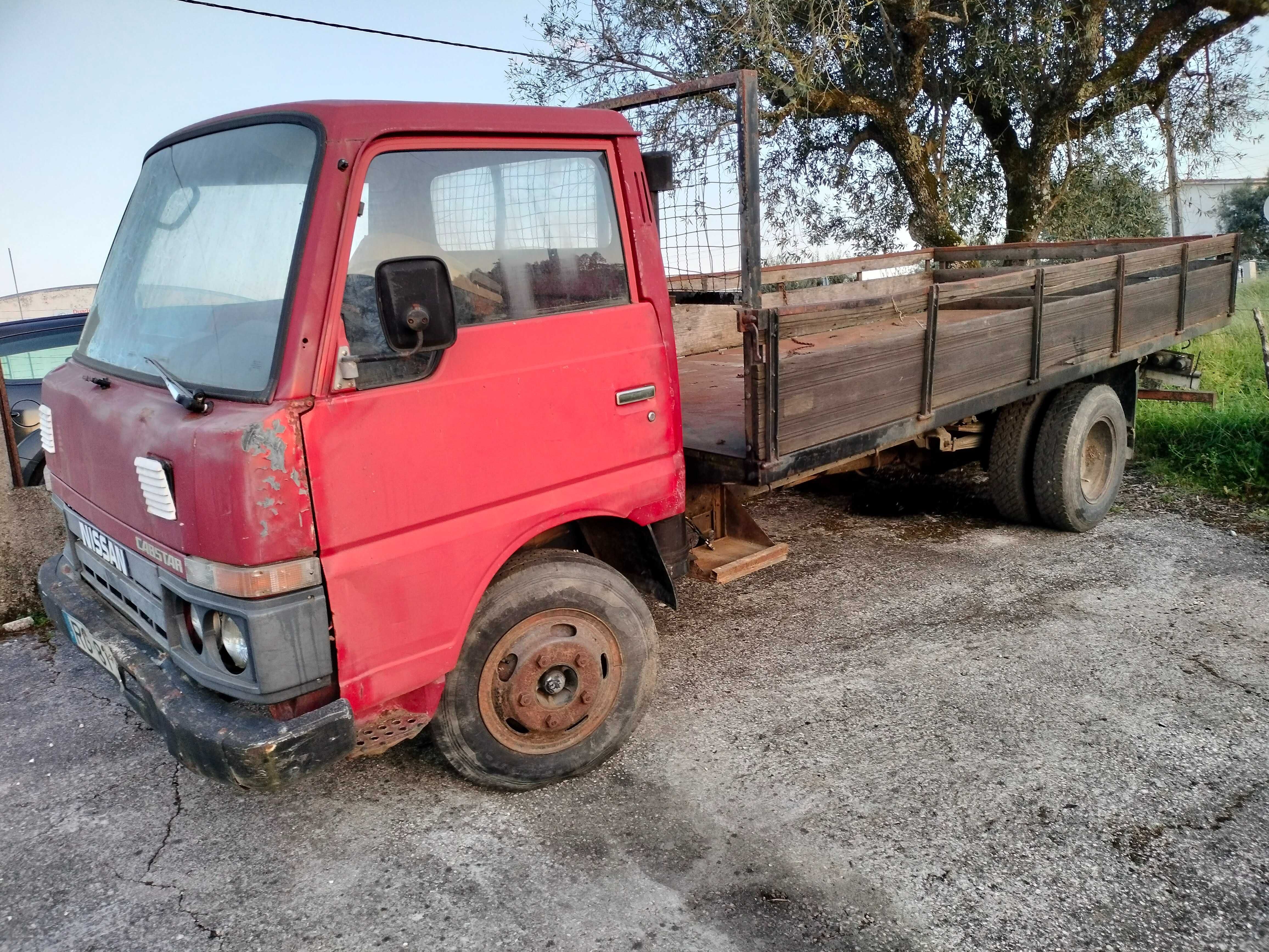 Nissan Cabstar  - Caixa aberta;