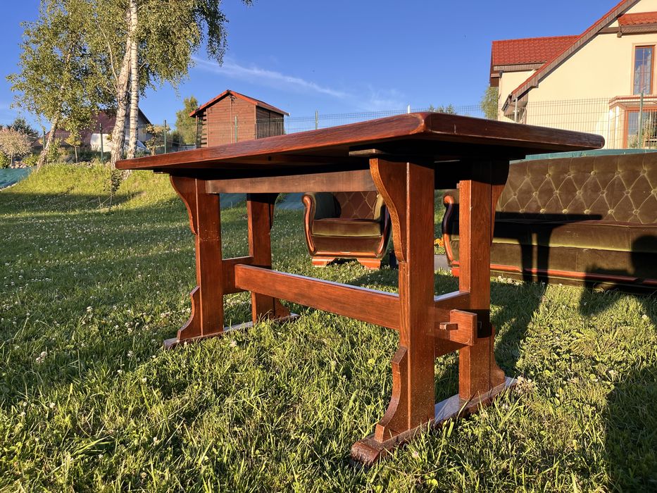 Drewniany stół z Francji