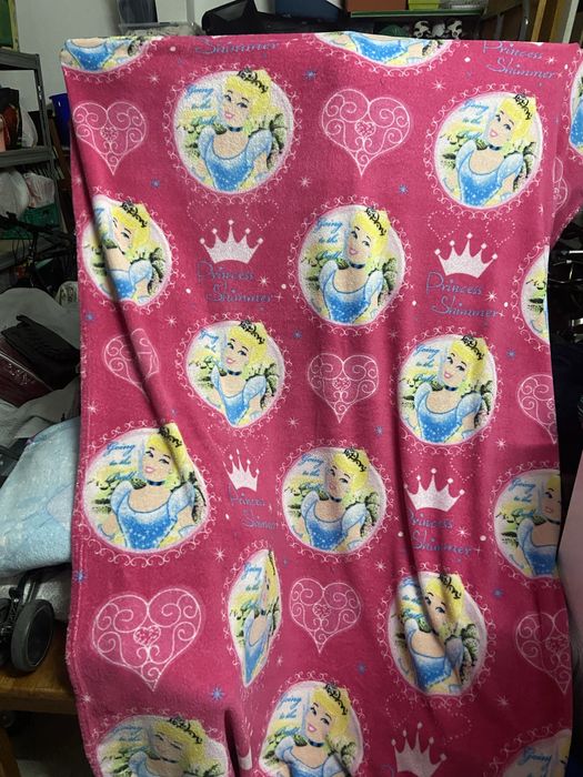 Uma uma e doas manta de flores manta da cinderelae doas mantas vermelh