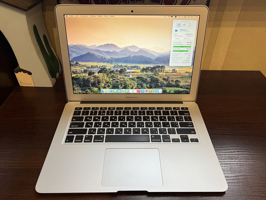 Ідеальний MacBook Air 13 A1466, i7 2.2ГГц, 8/256Гб, БАТАРЕЯ до 9 годин