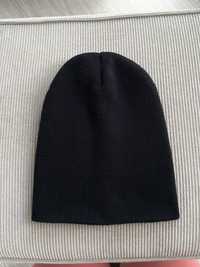 Czarna czapka Reis