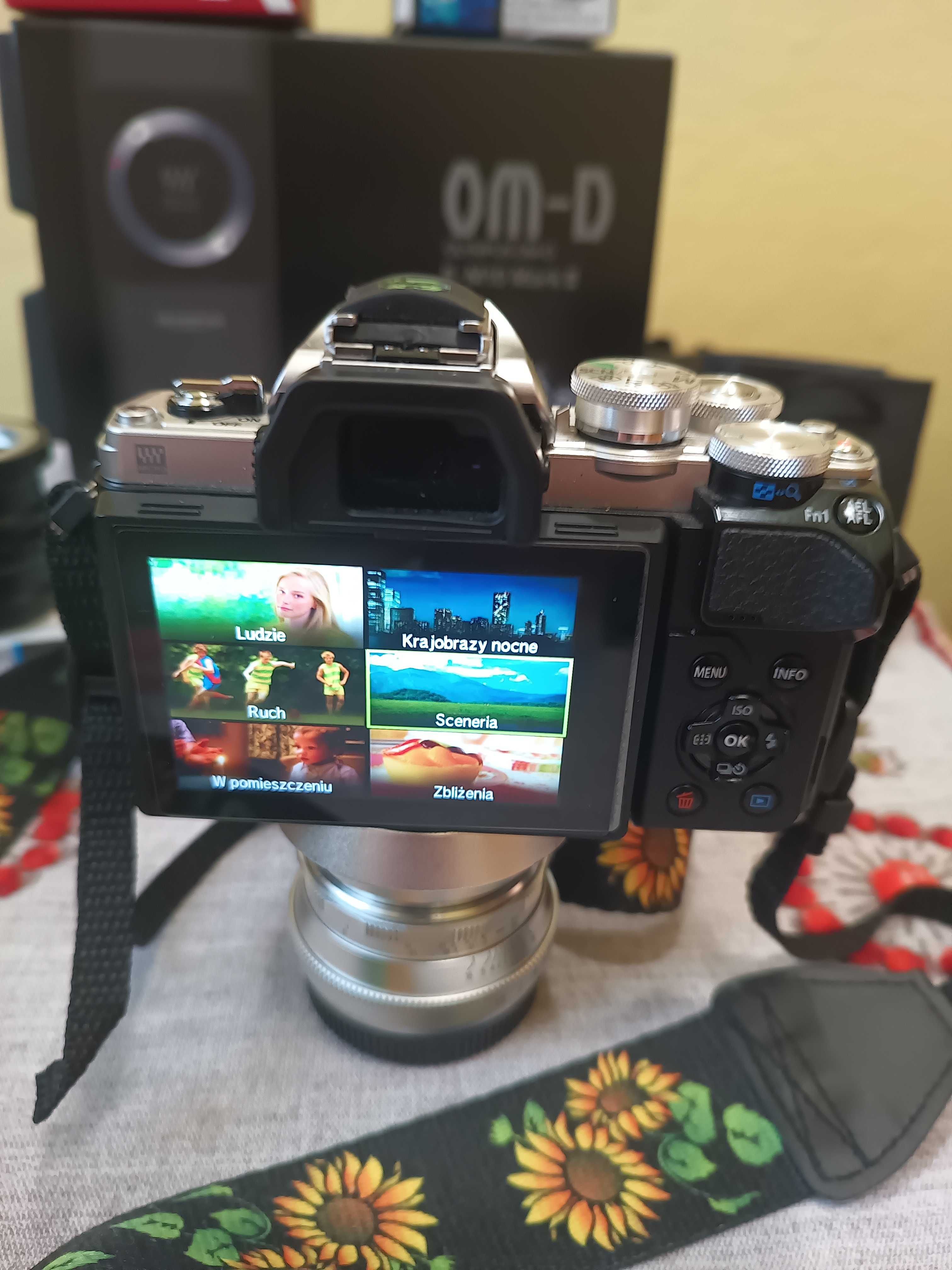 Olympus OM-D E-M10 MARK III + obiektywy– świetny zestaw do fotografii!