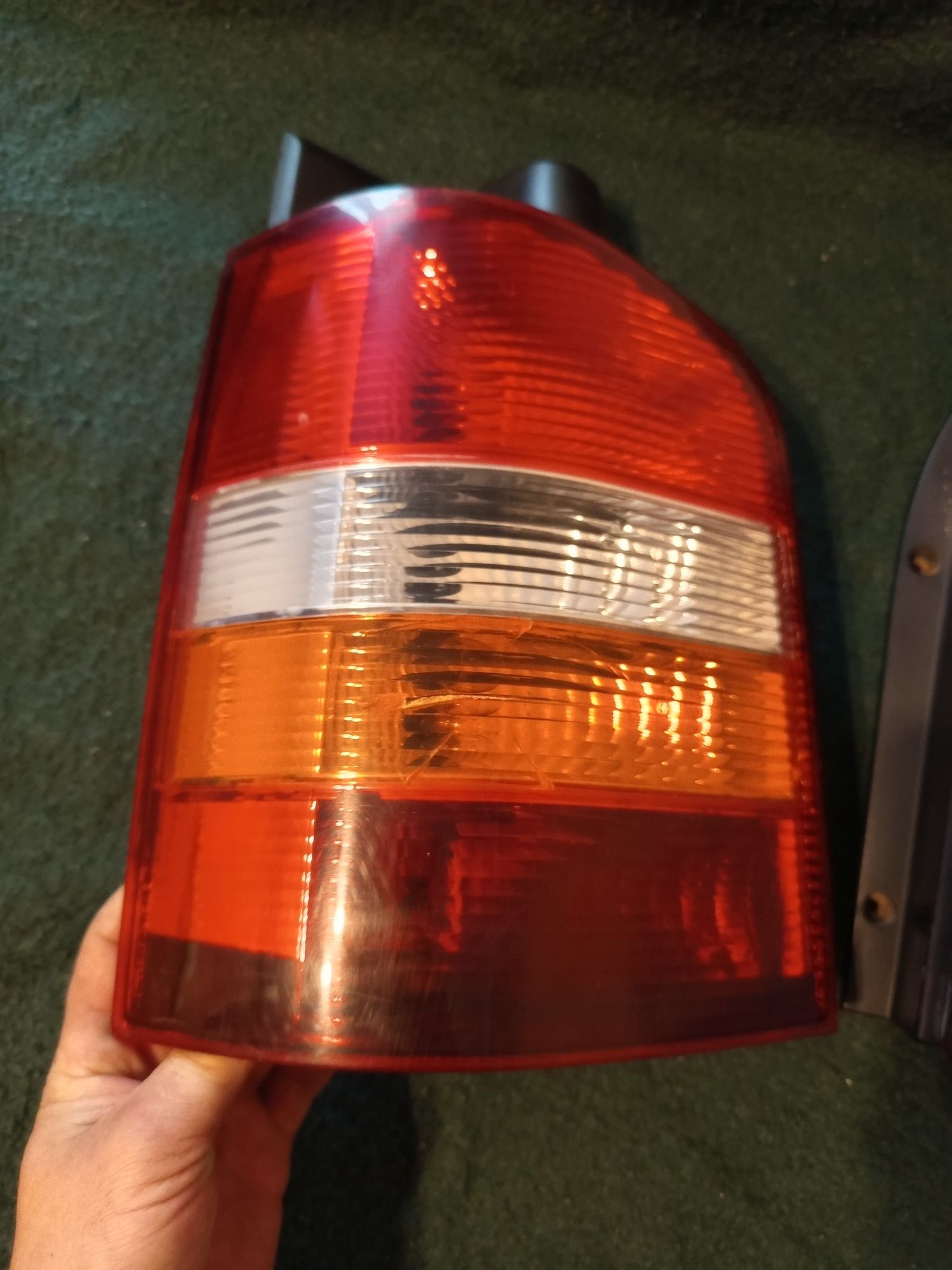 Lampy tył VW Transporter T5
