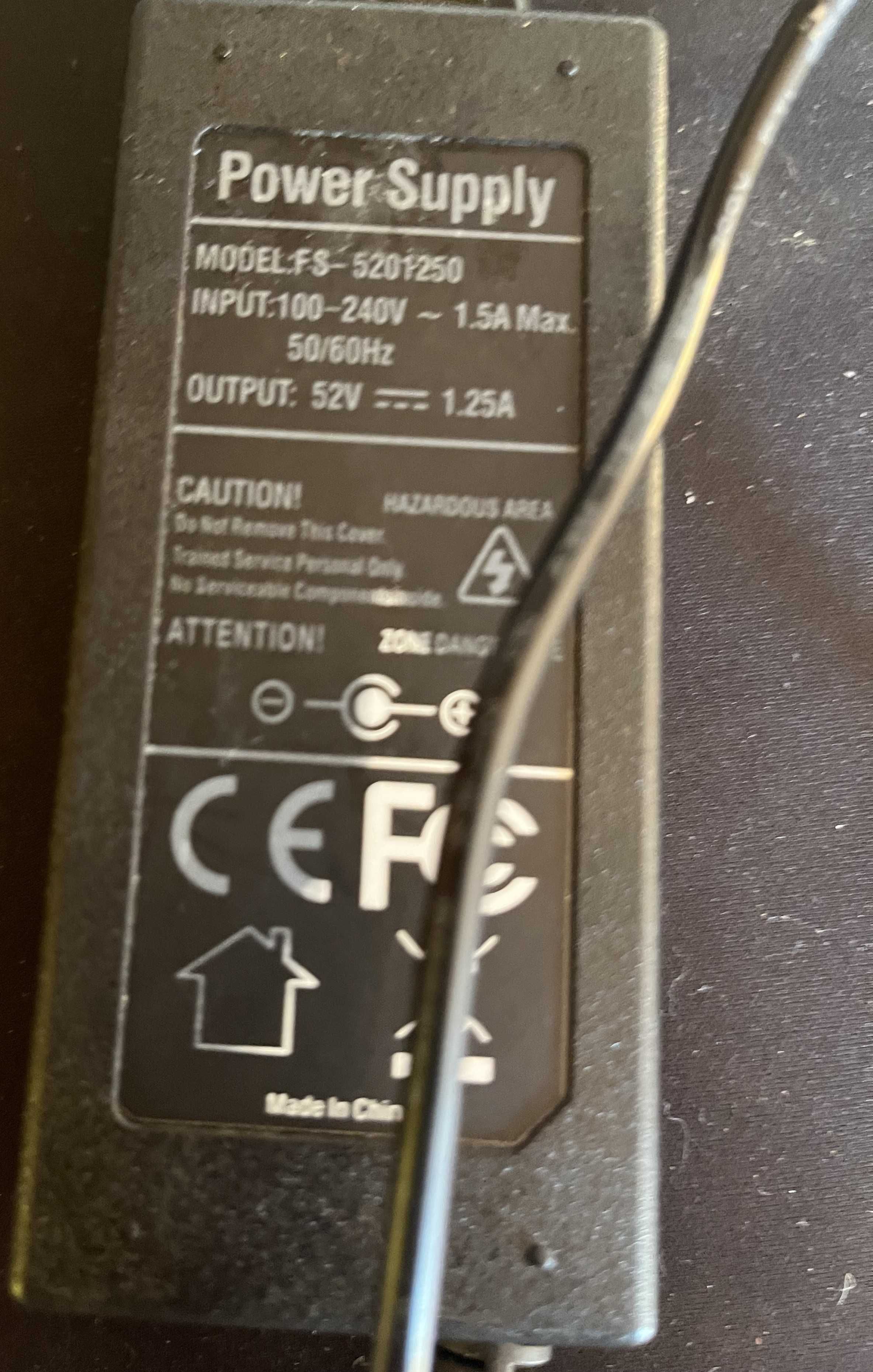 Switch KVM Techly DisplayPort/USB 4x1 4K30Hz Hub USB