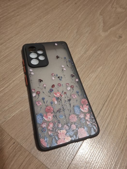 Samsung Galaxy A52, A52s 5G або A72.