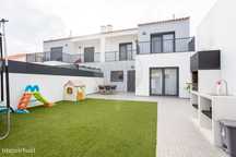 Moradia T4 para venda