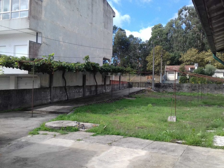Vendo terreno (592 m2)