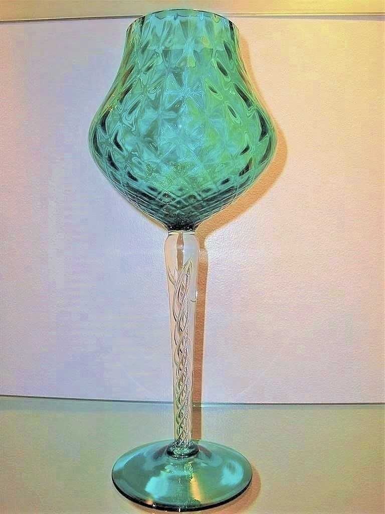 Solitário em vidro moldado de duas cores