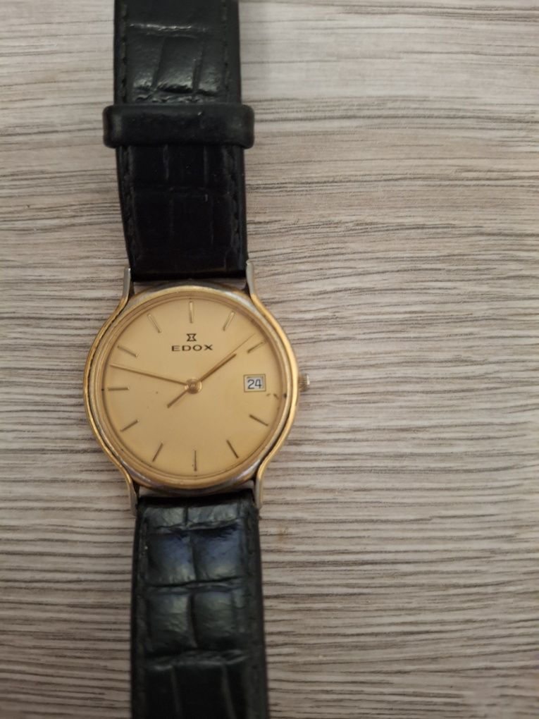 Часы EDOX на батарейке