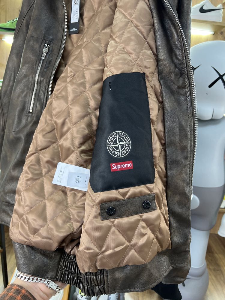 Бомбер Supreme x Stone Island Leather Jacket Brown